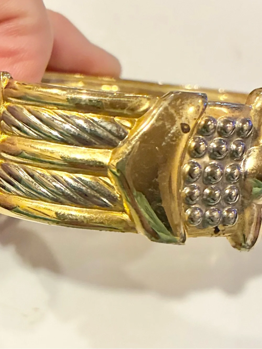 Vintage Brass Tricolor Hinged Bangle Bracelet 6 1/2 in Wrist Fashion Trendy